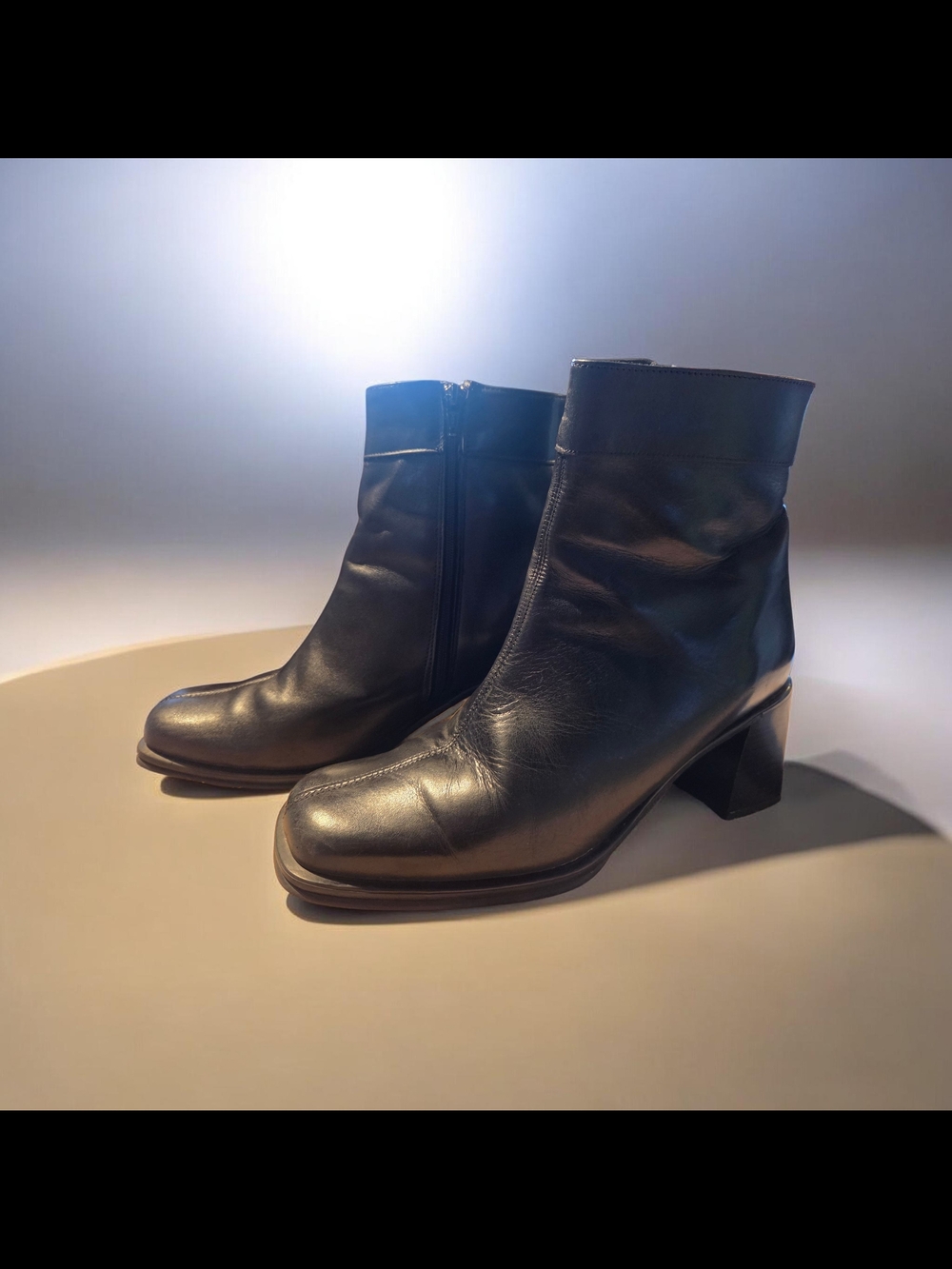 Santana Canada Black Leather Mid-Heel Ankle Boots